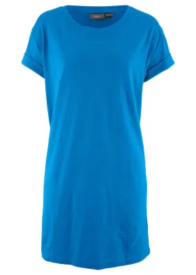 Camiseta larga estilo boxy de manga corta azul cielo