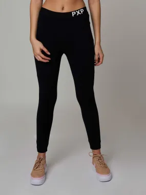 Leggings con cintura elástica y recorte